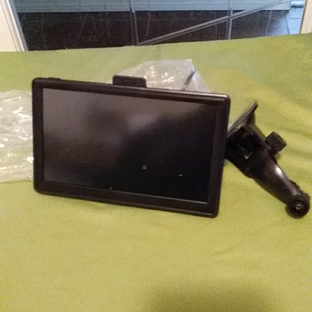 GPS Navigation 13 Inch Screen - Picture 2 of 4